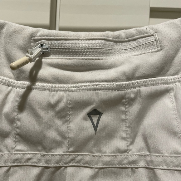 Ivivva by Lululemon Ruffle Back white Skort - Size 8 - Picture 7 of 8